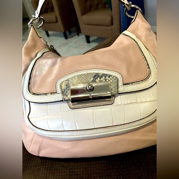Coach shoulder bag - Picture 3 of 15